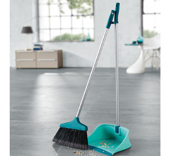 Веники, совки, метлы, щетки